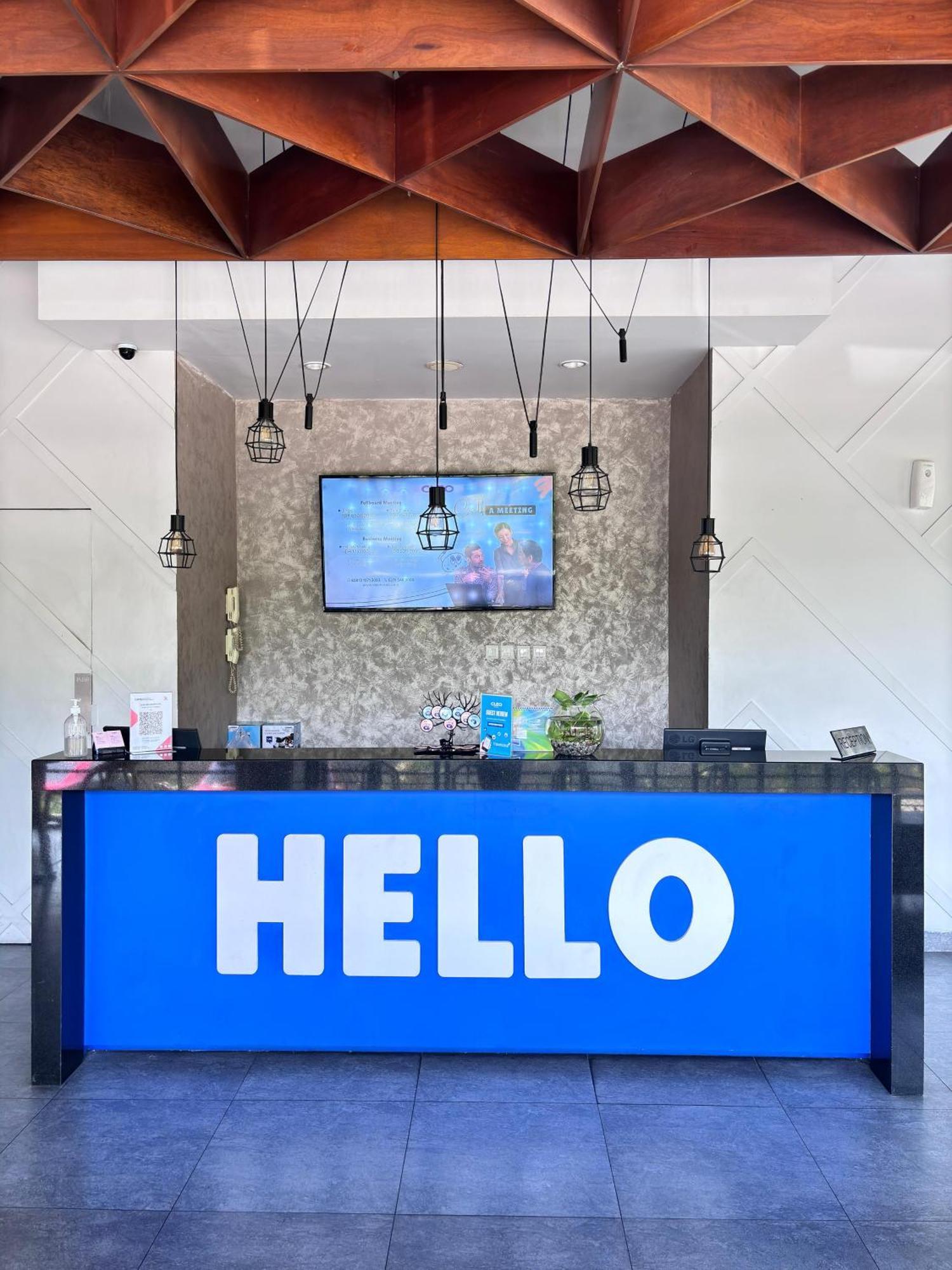 Cleo Hotel Jemursari Сурабая Екстер'єр фото